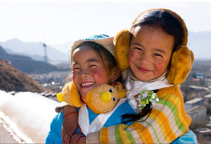 lovely Tibetan children in Lhasa