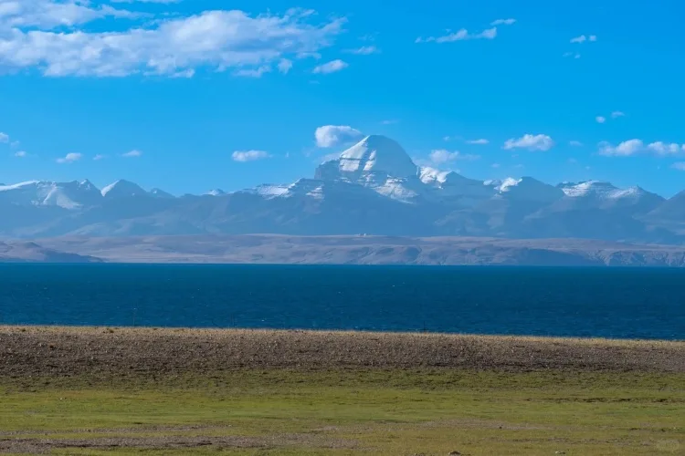 Lake Manasarovar in Spring on the 15-day Kailash-Manasarovar group tour