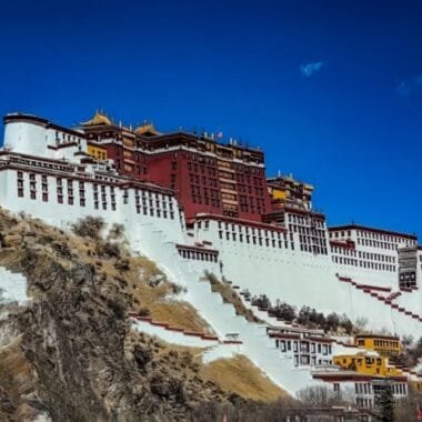 Iconic view of Potala Palace in Lhasa during a 4-day Tibet group tour