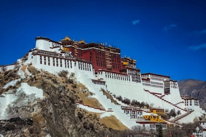Iconic view of Potala Palace in Lhasa during a 4-day Tibet group tour